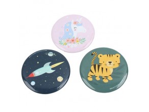 Custom Logo Round Shaped Tinplate Bottom Pins for Gifts Custom Logo Round Shaped Tinplate Bottom Pins for Gifts